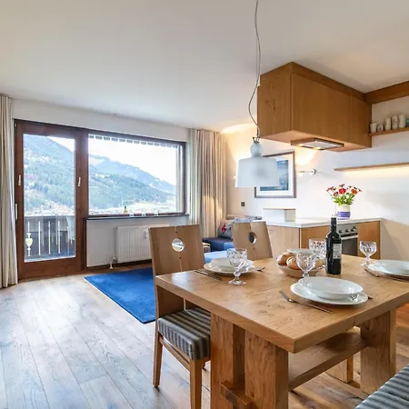 Kirchberg Panorama Apartment *