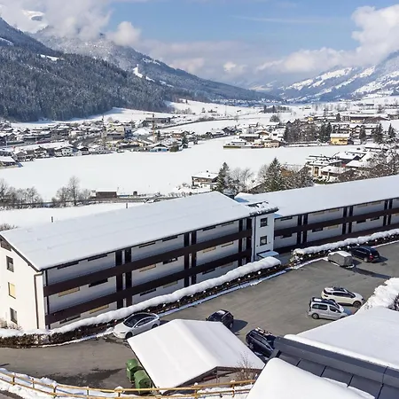 Kirchberg Panorama アパート